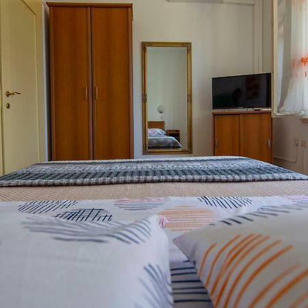 Vila Niko Apartment Макарска Екстериор снимка
