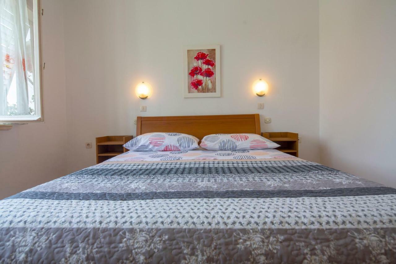 Vila Niko Apartment Макарска Екстериор снимка