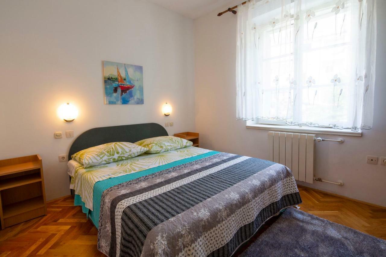 Vila Niko Apartment Макарска Екстериор снимка