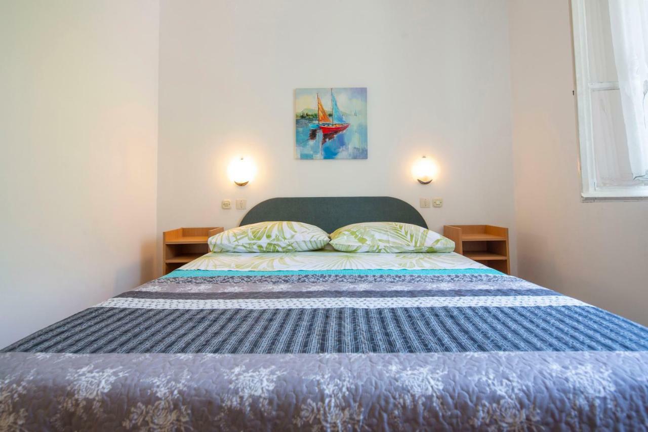 Vila Niko Apartment Макарска Екстериор снимка