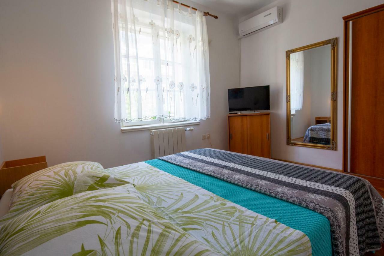 Vila Niko Apartment Макарска Екстериор снимка