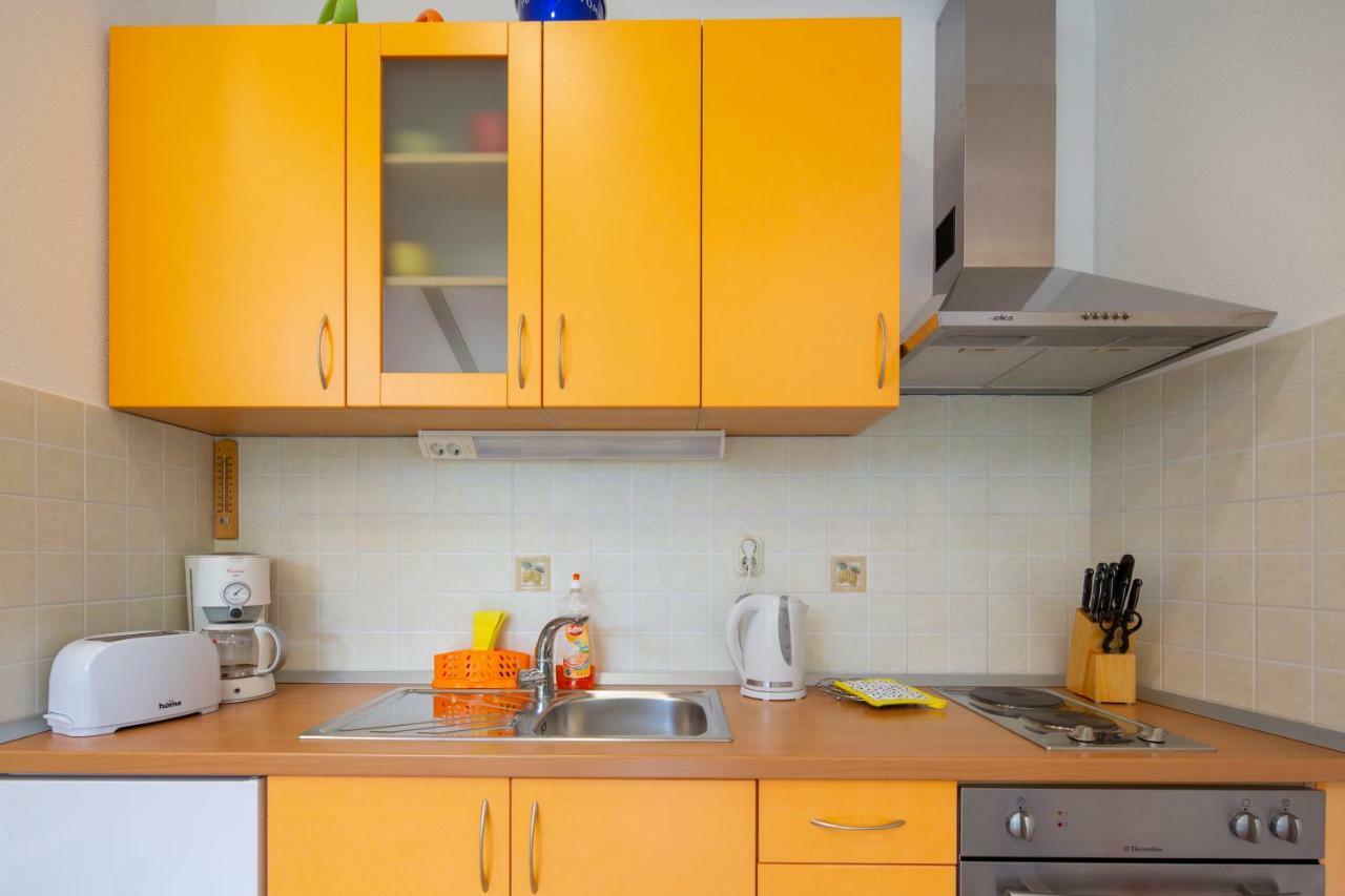 Vila Niko Apartment Макарска Екстериор снимка